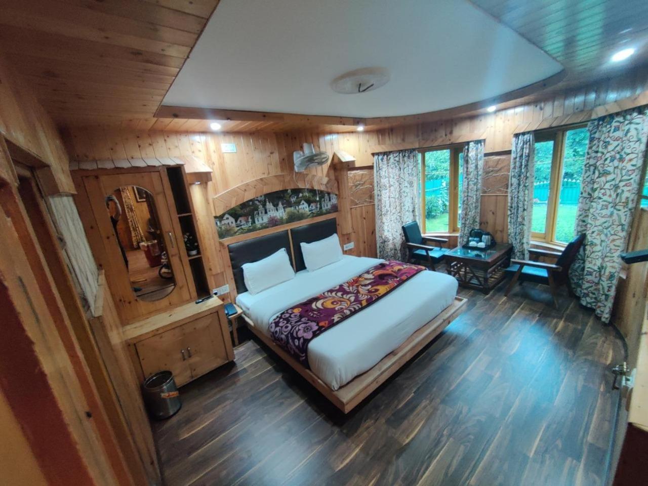 Hotel Bombay Palace Pahalgām Esterno foto